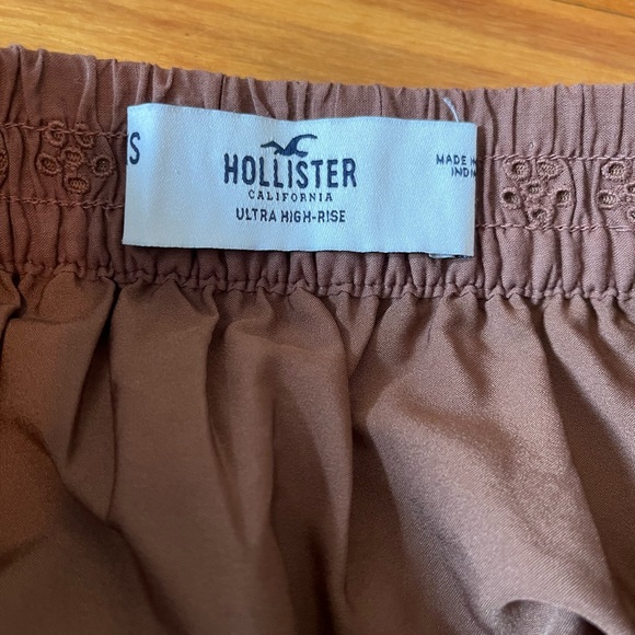 Tiered Hollister eyelet summer skirt - Picture 2 of 4